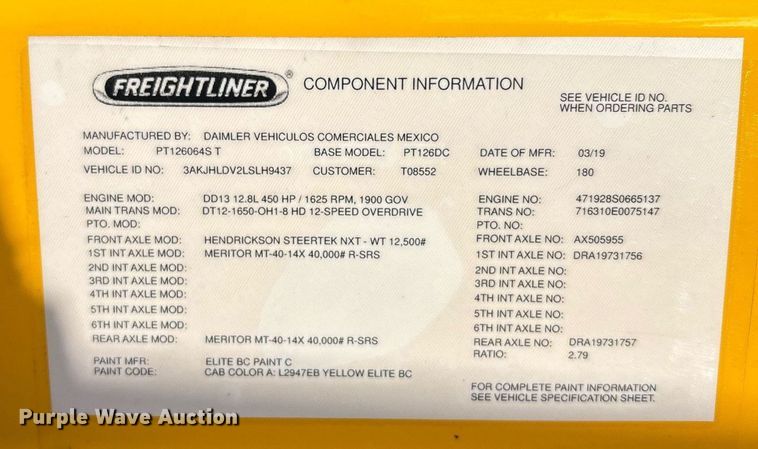 image for item ER4730 2020 Freightliner Cascadia 126 semi truck