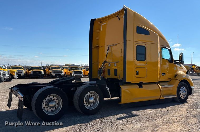image for item ER4731 2021 Kenworth T680 semi truck