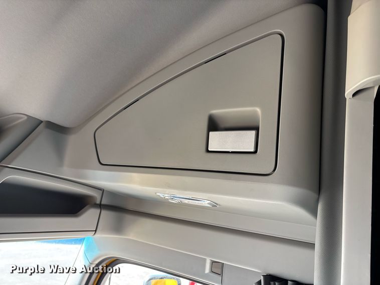 image for item ER4731 2021 Kenworth T680 semi truck