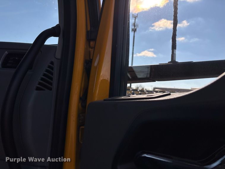 image for item ER4731 2021 Kenworth T680 semi truck