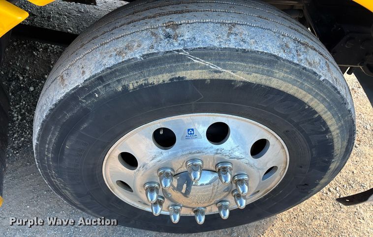 image for item ER4731 2021 Kenworth T680 semi truck