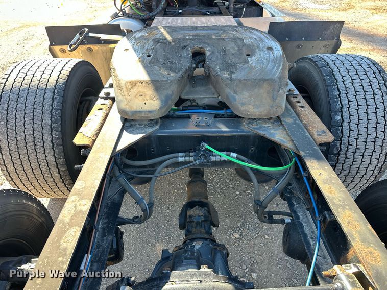 image for item ER4732 2018 Freightliner Cascadia 125 semi truck