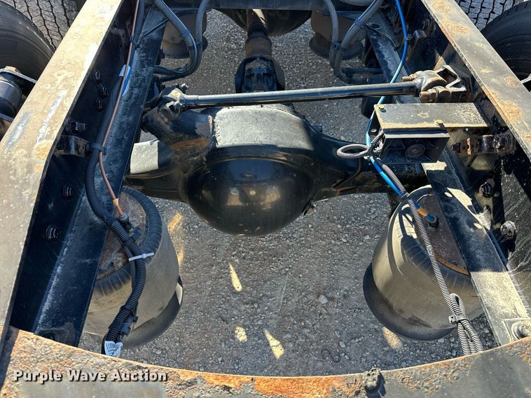 image for item ER4732 2018 Freightliner Cascadia 125 semi truck