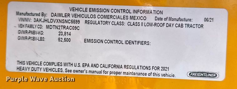 image for item ER4734 2022 Freightliner Cascadia 126 semi truck