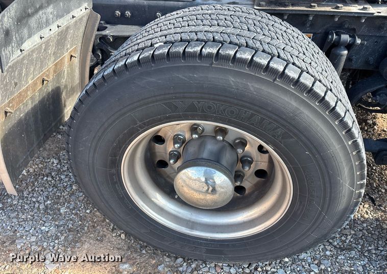 image for item ER4736 2022 Kenworth T680 semi truck