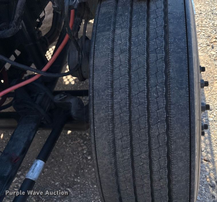 image for item ER4736 2022 Kenworth T680 semi truck