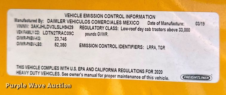 image for item ER4738 2020 Freightliner Cascadia 126 semi truck