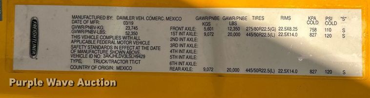 image for item ER4738 2020 Freightliner Cascadia 126 semi truck