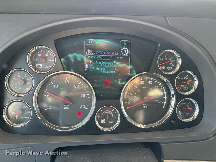 image for item ER4739 2022 Kenworth T680 semi truck