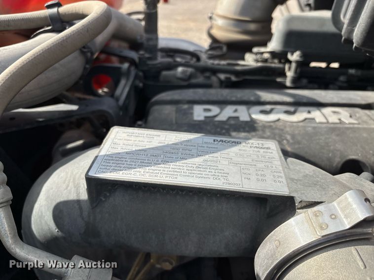 image for item ER4739 2022 Kenworth T680 semi truck