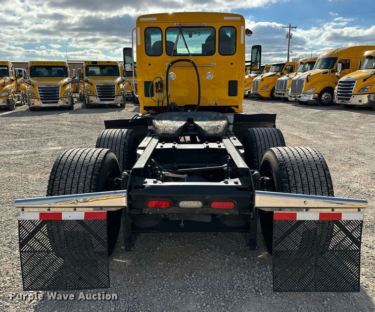 image for item ER4741 2020 Kenworth T680 semi truck