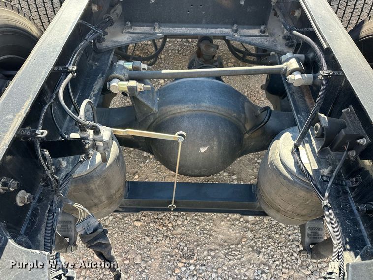 image for item ER4741 2020 Kenworth T680 semi truck