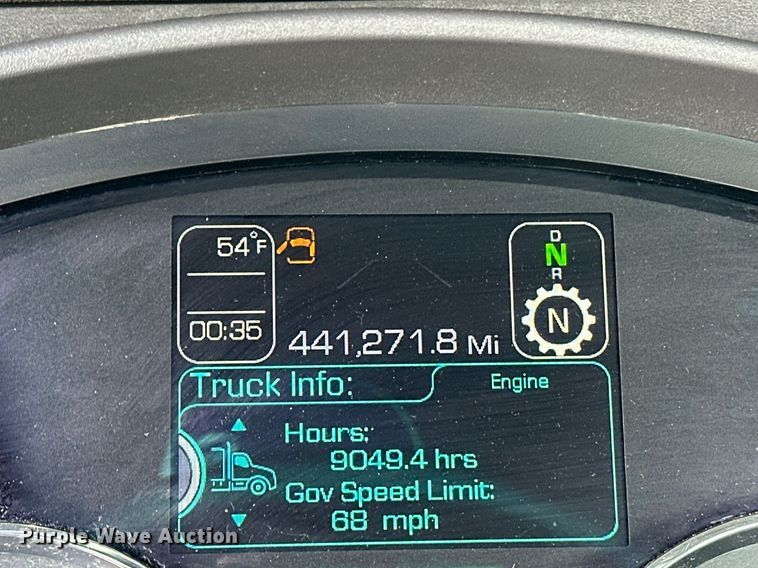 image for item ER4741 2020 Kenworth T680 semi truck