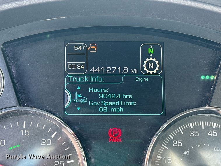 image for item ER4741 2020 Kenworth T680 semi truck