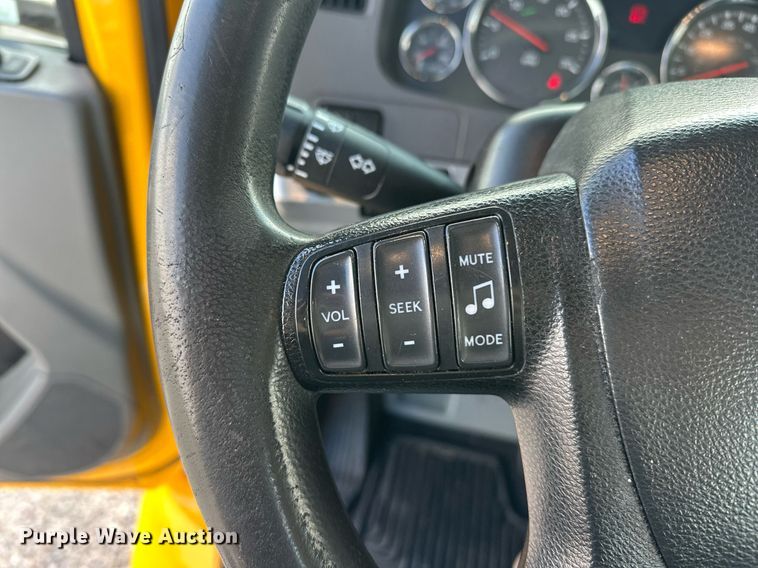 image for item ER4741 2020 Kenworth T680 semi truck