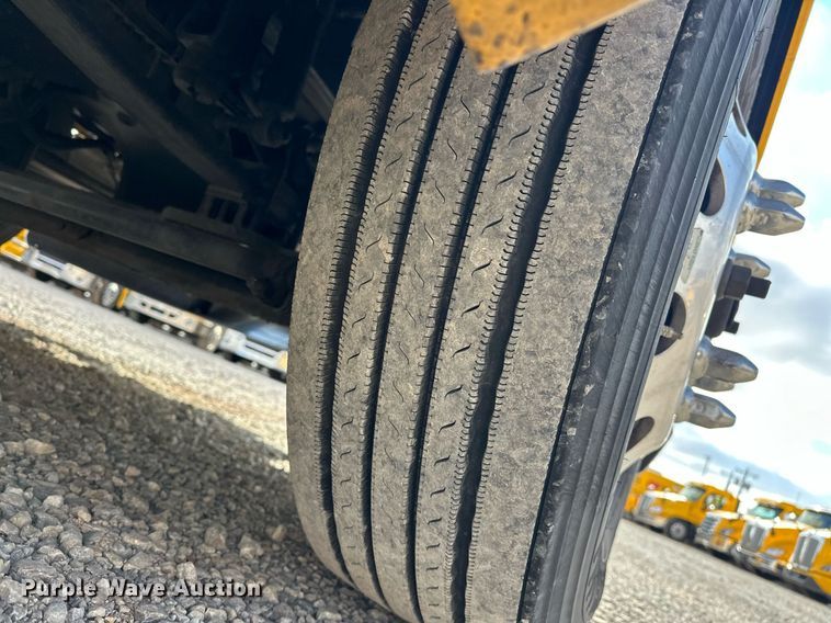 image for item ER4741 2020 Kenworth T680 semi truck