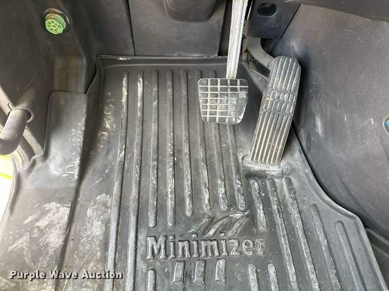 image for item ER4742 2021 Freightliner Cascadia 126 semi truck