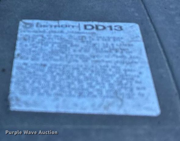 image for item ER4744 2022 Freightliner Cascadia 126 semi truck