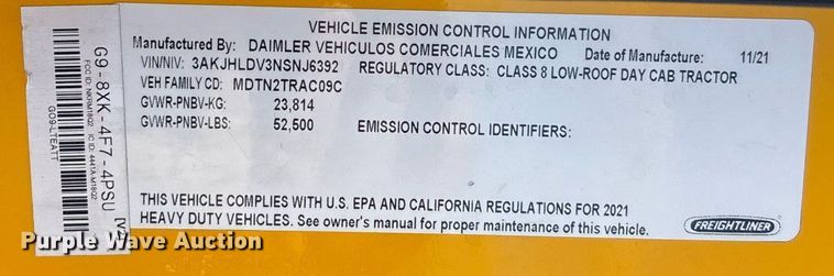 image for item ER4744 2022 Freightliner Cascadia 126 semi truck