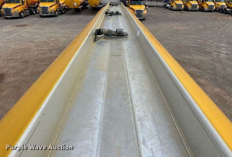 image for item ER4745 2005 Beall BAST-96-3-SB tank trailer