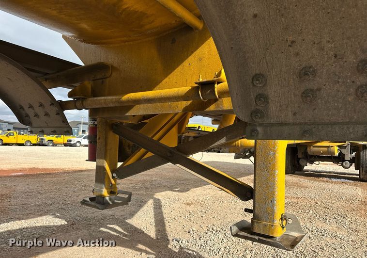 image for item ER4745 2005 Beall BAST-96-3-SB tank trailer