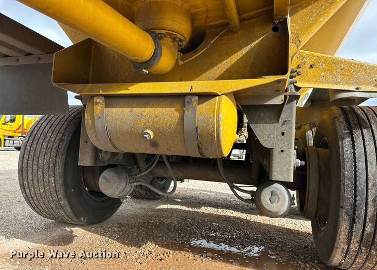 image for item ER4745 2005 Beall BAST-96-3-SB tank trailer