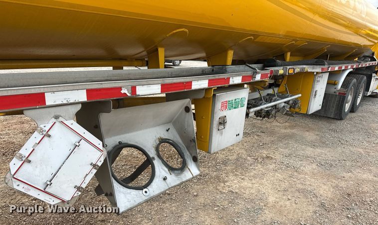 image for item ER4745 2005 Beall BAST-96-3-SB tank trailer