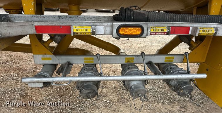 image for item ER4745 2005 Beall BAST-96-3-SB tank trailer