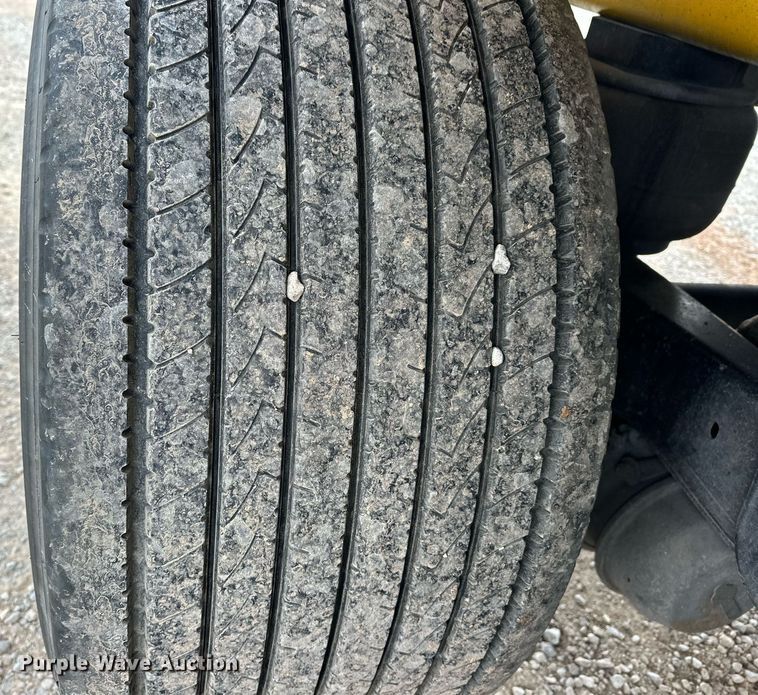 image for item ER4745 2005 Beall BAST-96-3-SB tank trailer