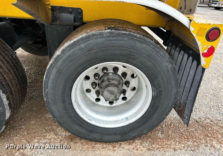 image for item ER4745 2005 Beall BAST-96-3-SB tank trailer