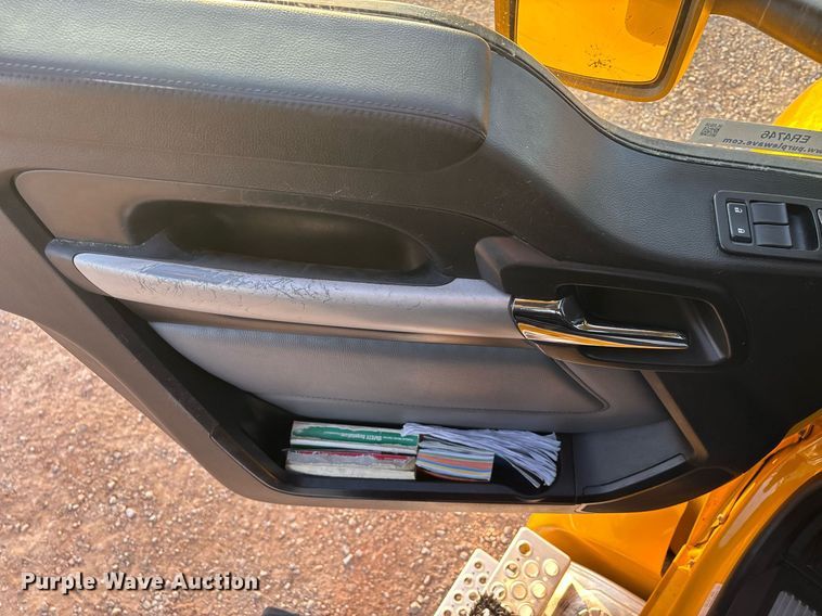 image for item ER4746 2022 Kenworth T680 semi truck