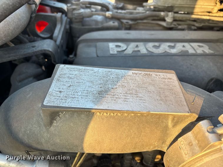 image for item ER4746 2022 Kenworth T680 semi truck