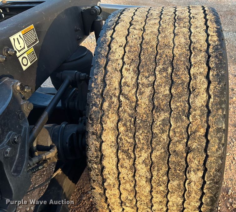 image for item ER4746 2022 Kenworth T680 semi truck