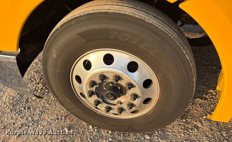 image for item ER4746 2022 Kenworth T680 semi truck