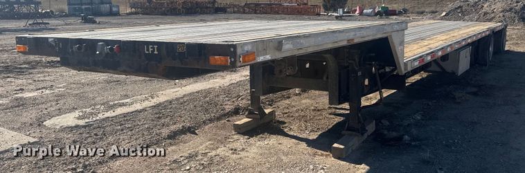 image for item LH9416 2002 Transcraft  DTL-2100 W2 drop deck trailer