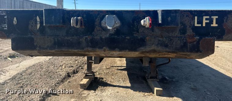 image for item LH9416 2002 Transcraft  DTL-2100 W2 drop deck trailer