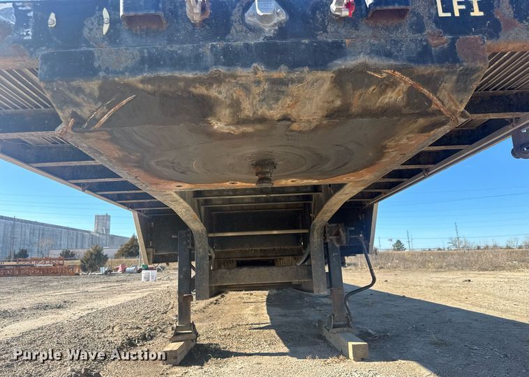 image for item LH9416 2002 Transcraft  DTL-2100 W2 drop deck trailer