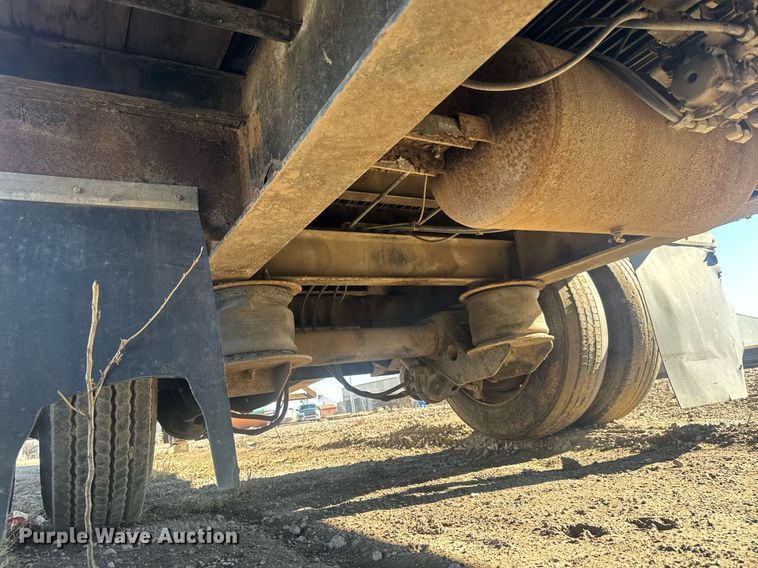 image for item LH9416 2002 Transcraft  DTL-2100 W2 drop deck trailer