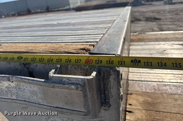 image for item LH9416 2002 Transcraft  DTL-2100 W2 drop deck trailer