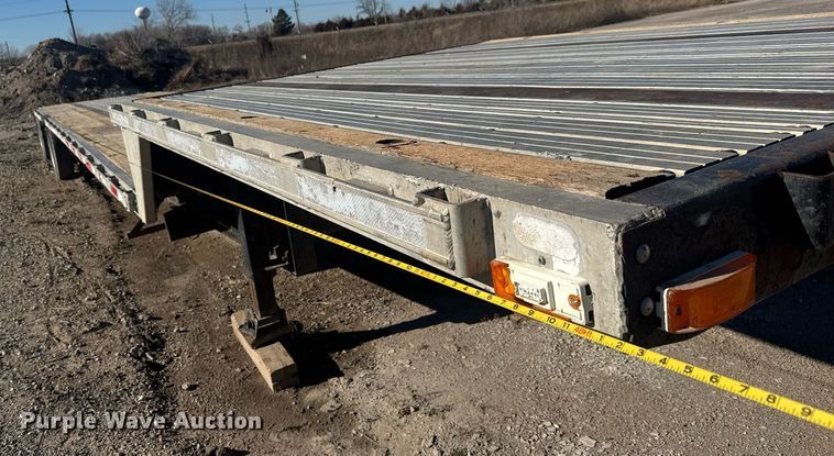 image for item LH9416 2002 Transcraft  DTL-2100 W2 drop deck trailer