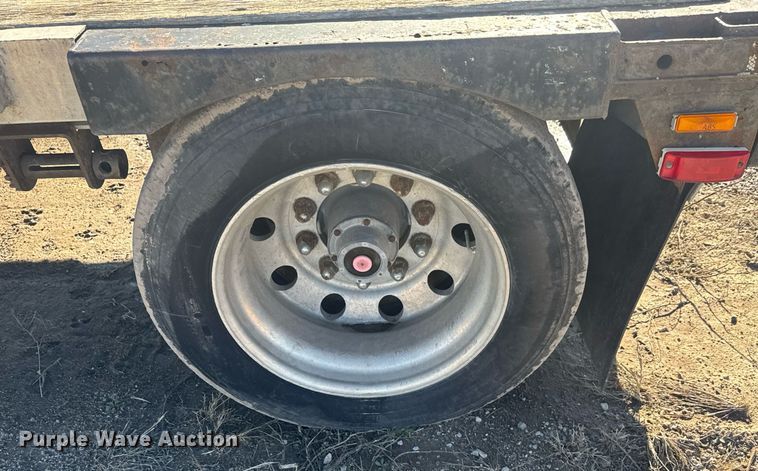 image for item LH9416 2002 Transcraft  DTL-2100 W2 drop deck trailer