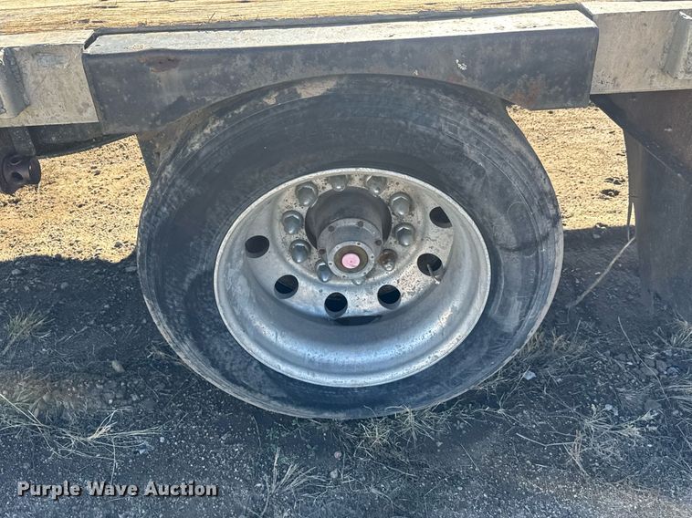 image for item LH9416 2002 Transcraft  DTL-2100 W2 drop deck trailer