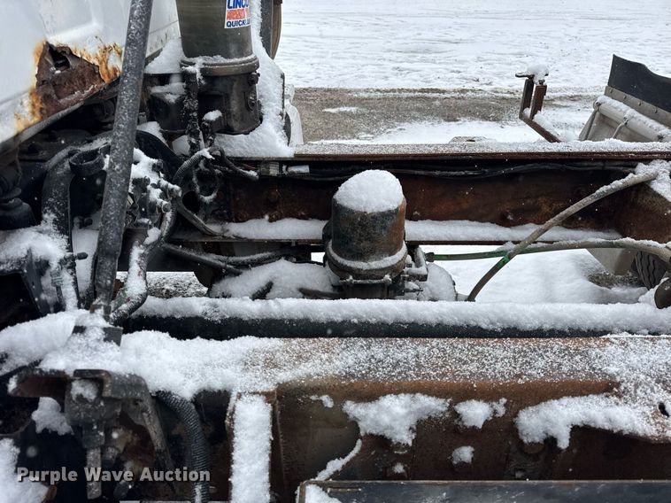 image for item OG9753 2002 Sterling A9500 truck cab and chassis