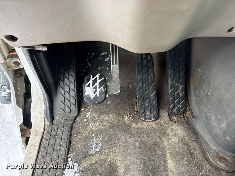 image for item OG9753 2002 Sterling A9500 truck cab and chassis