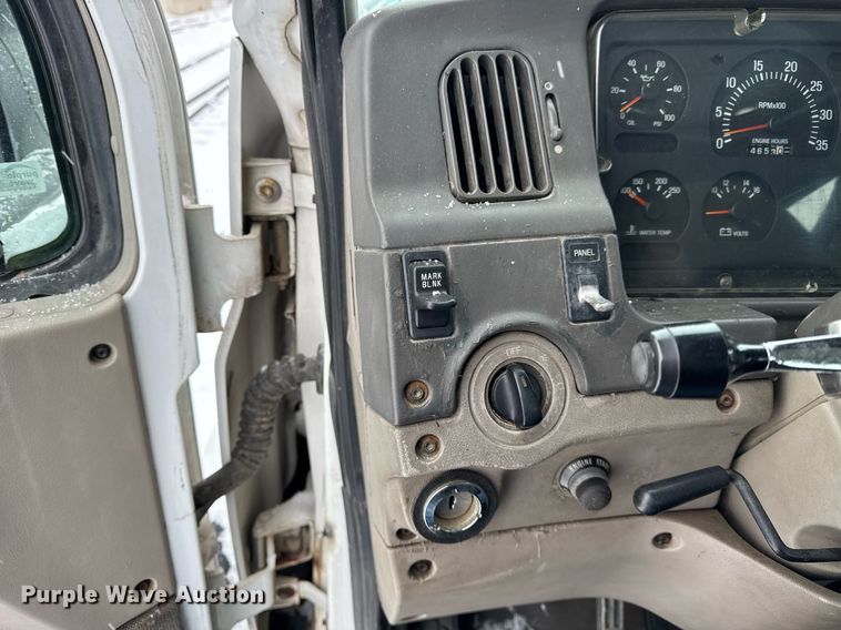 image for item OG9753 2002 Sterling A9500 truck cab and chassis