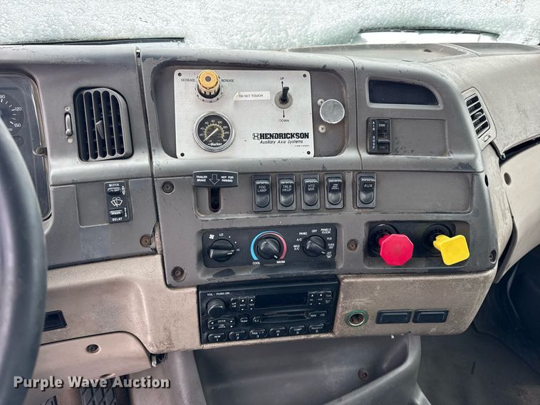 image for item OG9753 2002 Sterling A9500 truck cab and chassis