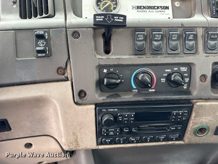 image for item OG9753 2002 Sterling A9500 truck cab and chassis