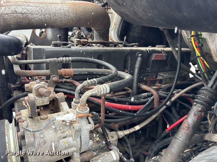 image for item OG9753 2002 Sterling A9500 truck cab and chassis