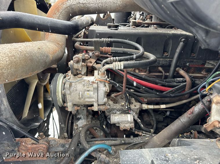 image for item OG9753 2002 Sterling A9500 truck cab and chassis