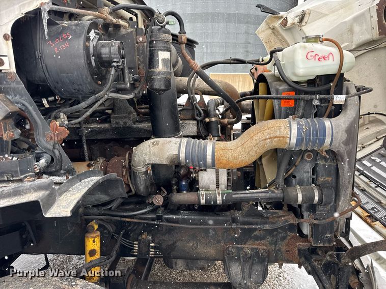 image for item OG9753 2002 Sterling A9500 truck cab and chassis